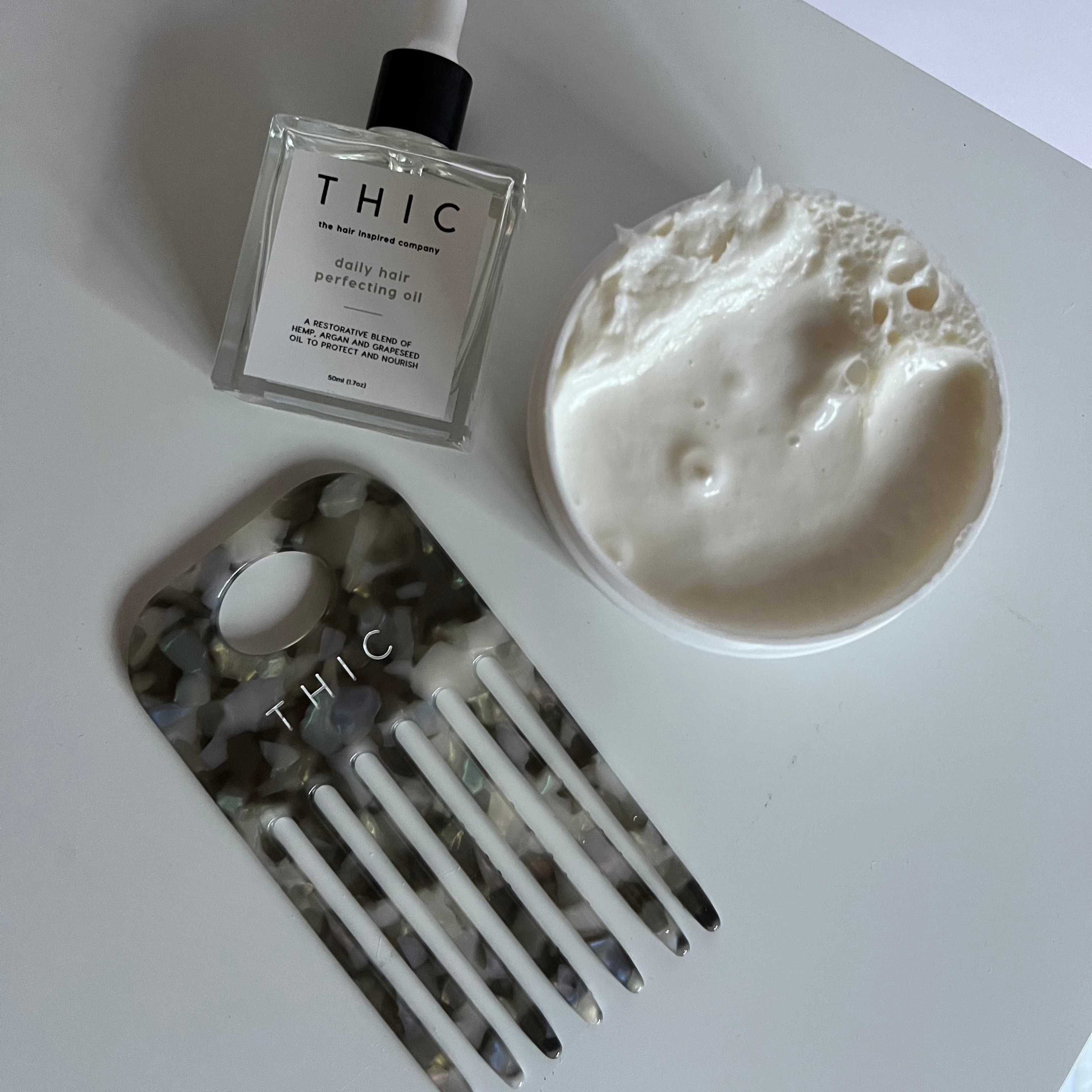 THIC Wide Tooth Comb- Quartz