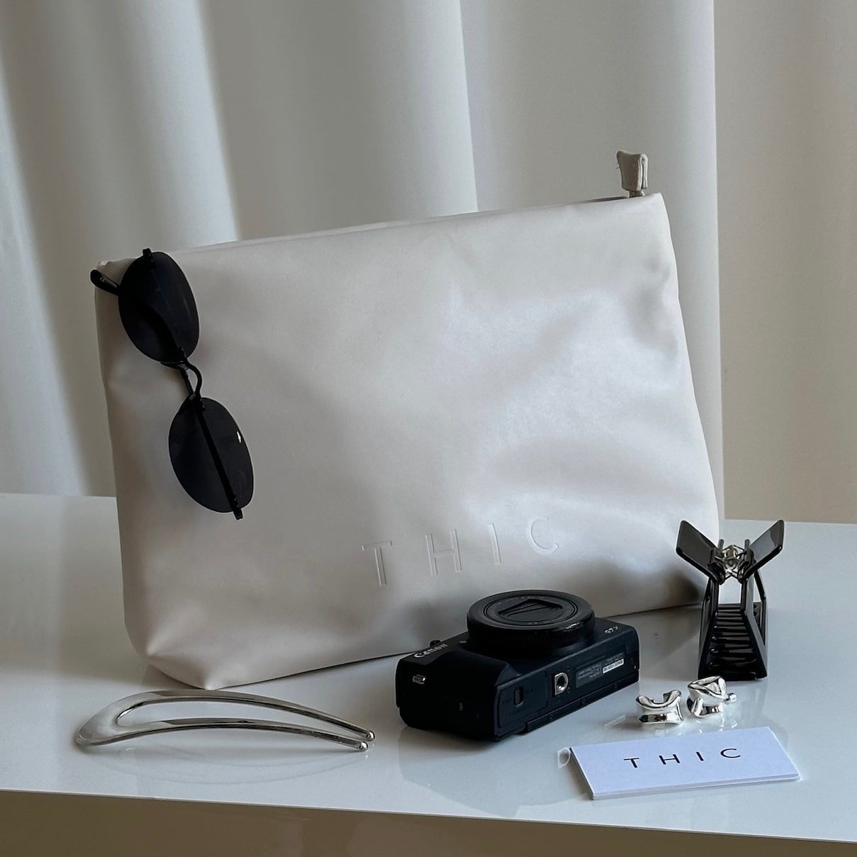THIC beauty bag