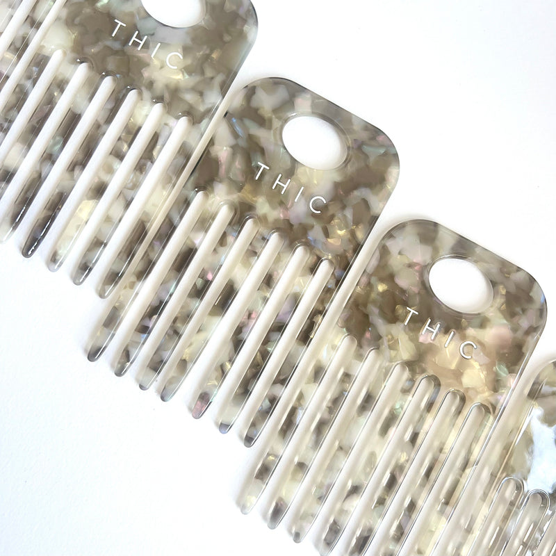 THIC Wide Tooth Comb- Quartz